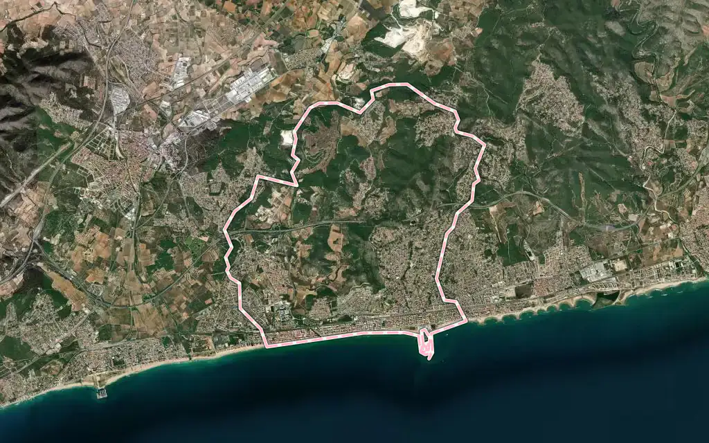 Vista satélite de Calafell con su contorno administrativo