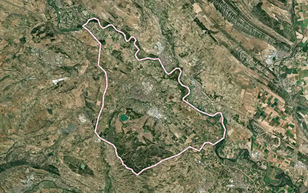 Vista satélite de Calahorra con su contorno administrativo