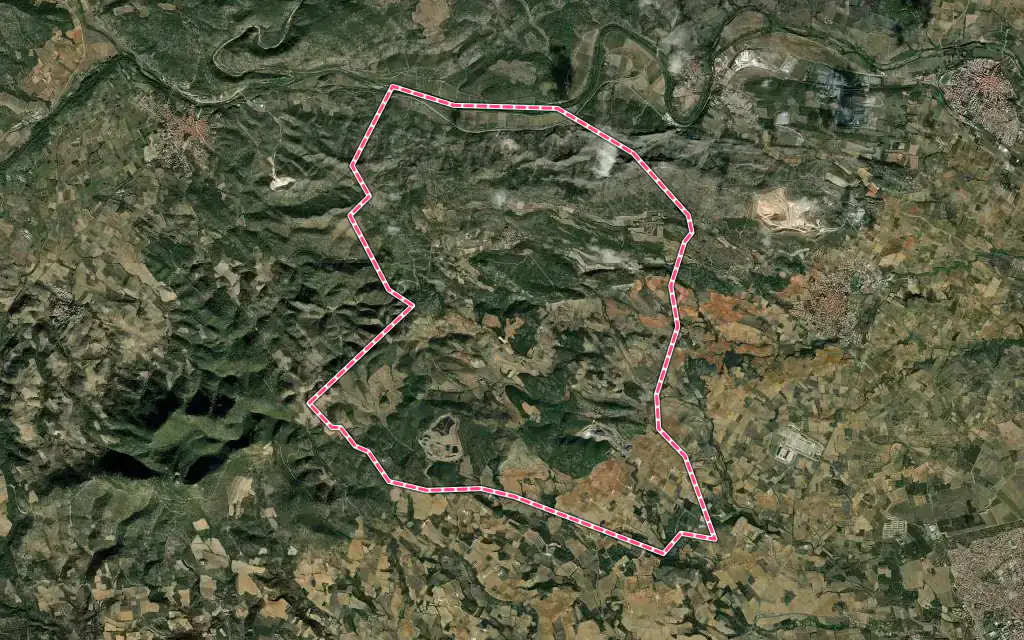 Vue satellite de Calce avec ses contours administratifs