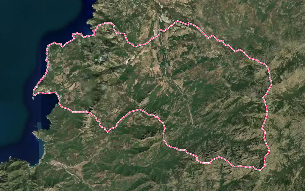 Vue satellite de Calenzana avec ses contours administratifs