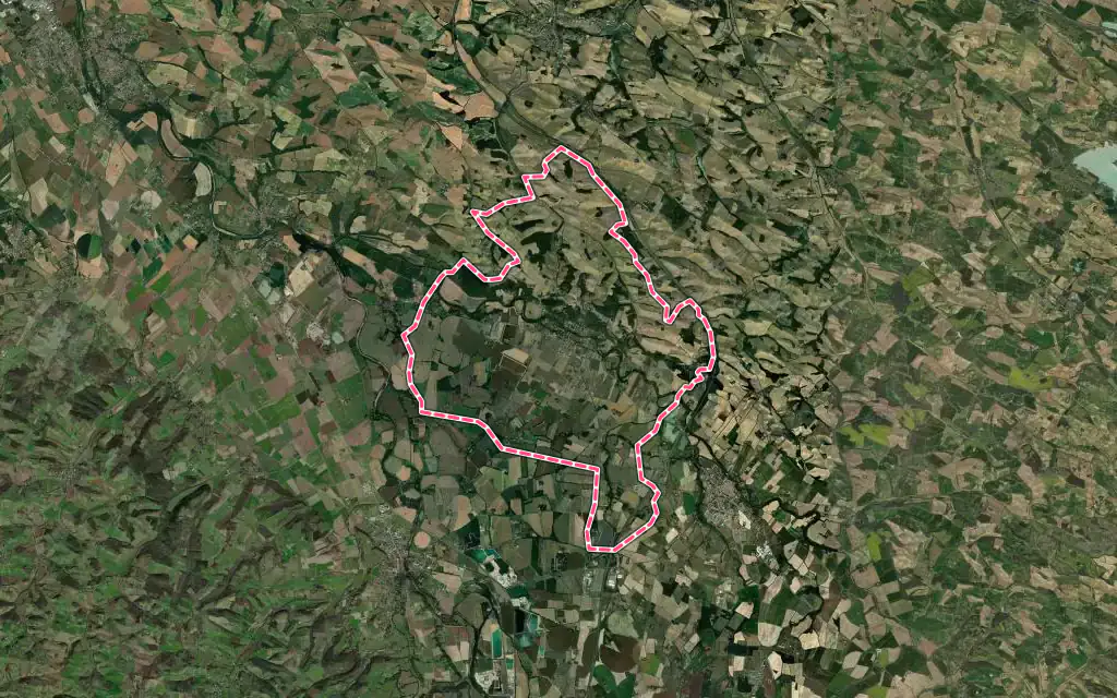 Vue satellite de Calmont avec ses contours administratifs