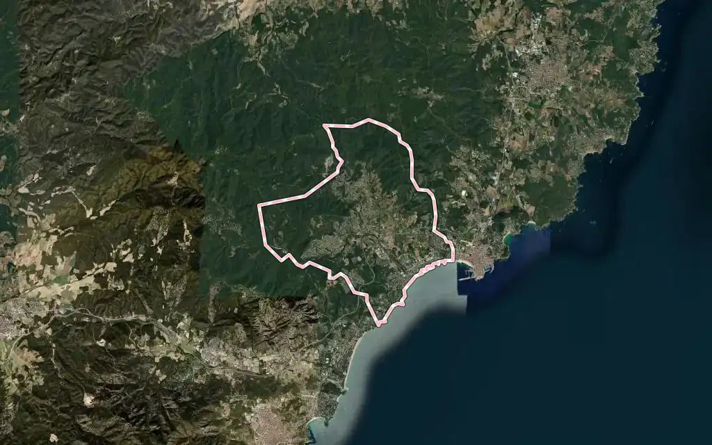 Vista satélite de Calonge i Sant Antoni con su contorno administrativo