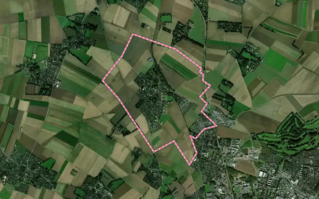 Vue satellite de Cambes-en-Plaine avec ses contours administratifs