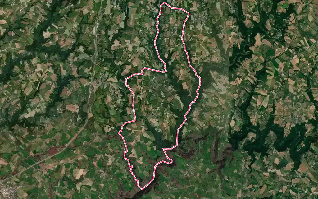 Vue satellite de Camboulazet avec ses contours administratifs