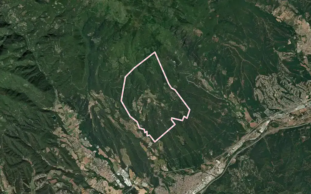 Vista satélite de Campins con su contorno administrativo