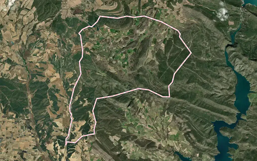 Vista satélite de Camporrells con su contorno administrativo