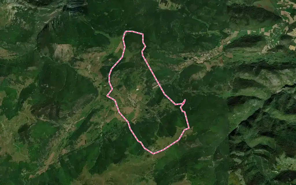 Vue satellite de Camurac avec ses contours administratifs