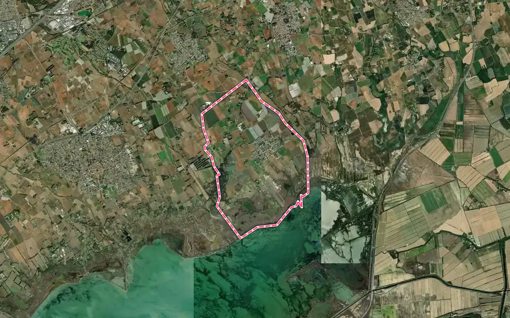 Vue satellite de Candillargues avec ses contours administratifs