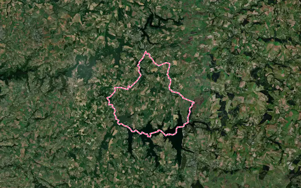 Vue satellite de Canet-de-Salars avec ses contours administratifs