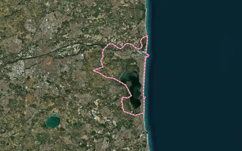 Vue satellite de Canet-en-Roussillon avec ses contours administratifs