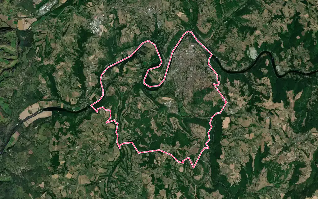 Vue satellite de Capdenac-Gare avec ses contours administratifs