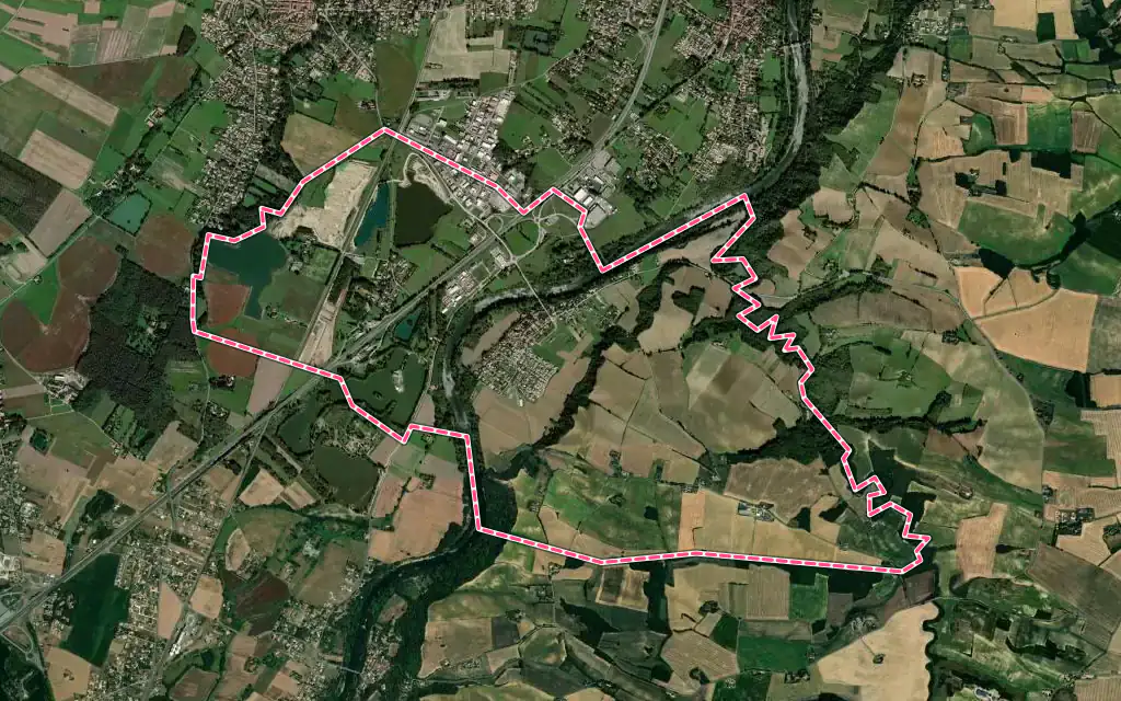 Vue satellite de Capens avec ses contours administratifs