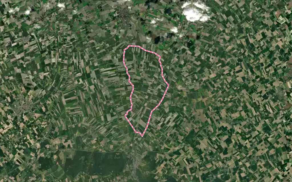 Vue satellite de Cappelle-Brouck avec ses contours administratifs