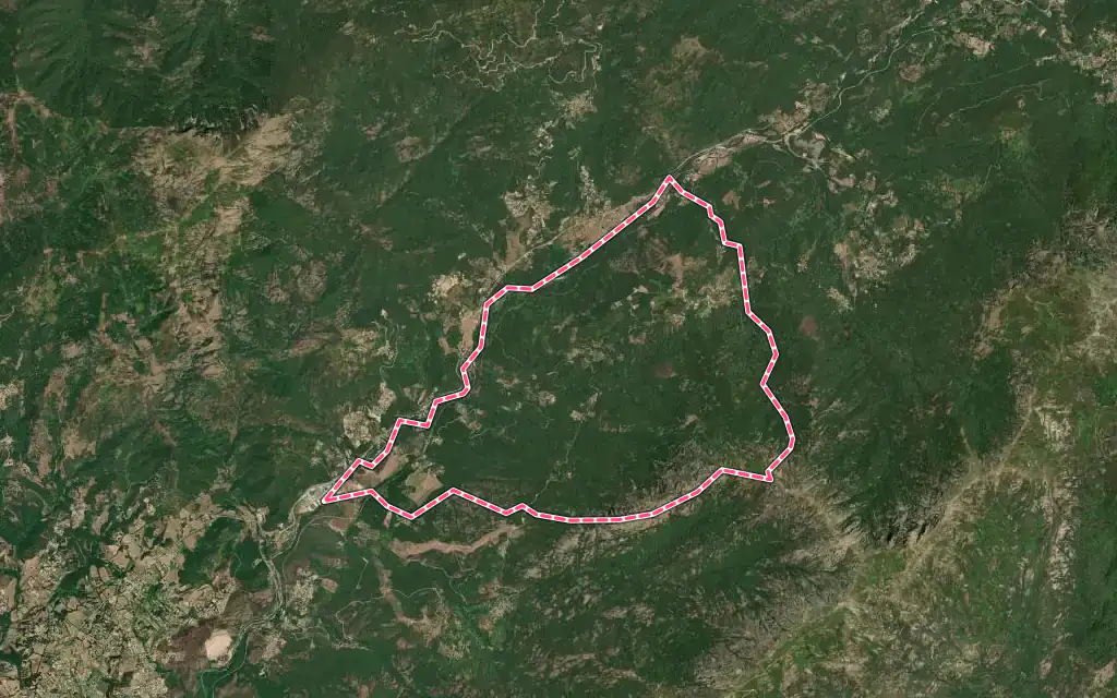 Vue satellite de Carbuccia avec ses contours administratifs