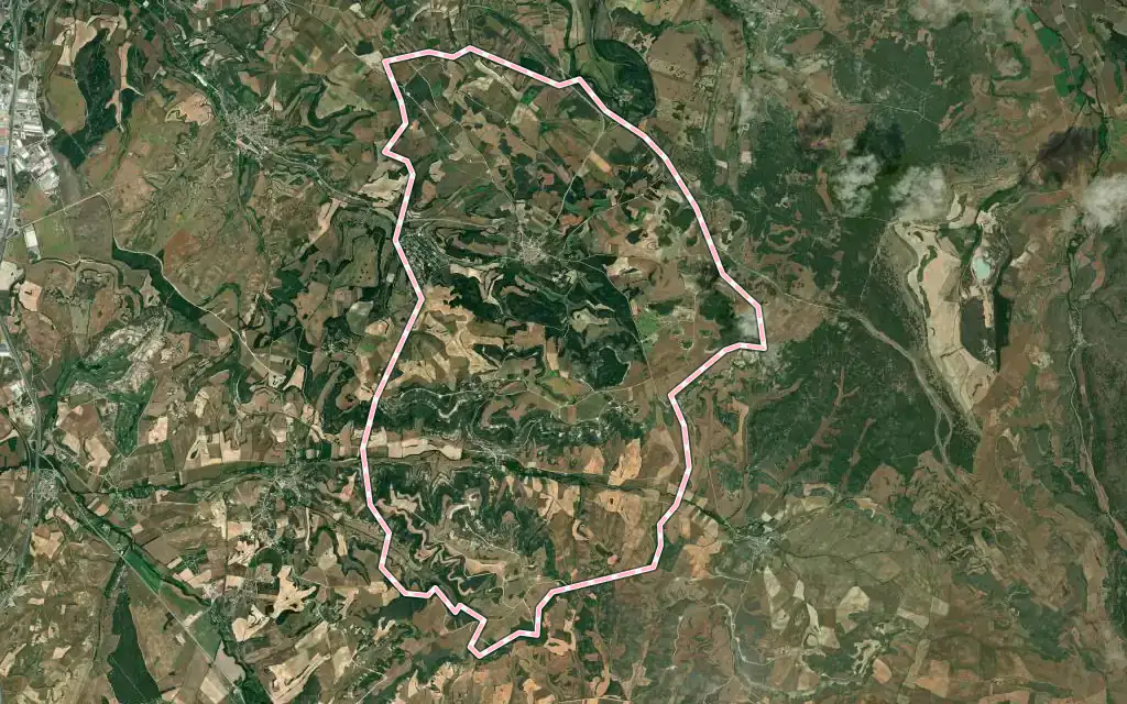 Vista satélite de Carcedo de Burgos con su contorno administrativo