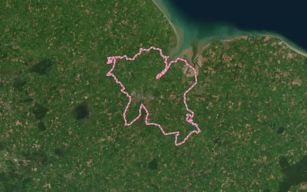 Vue satellite de Carentan-les-Marais avec ses contours administratifs