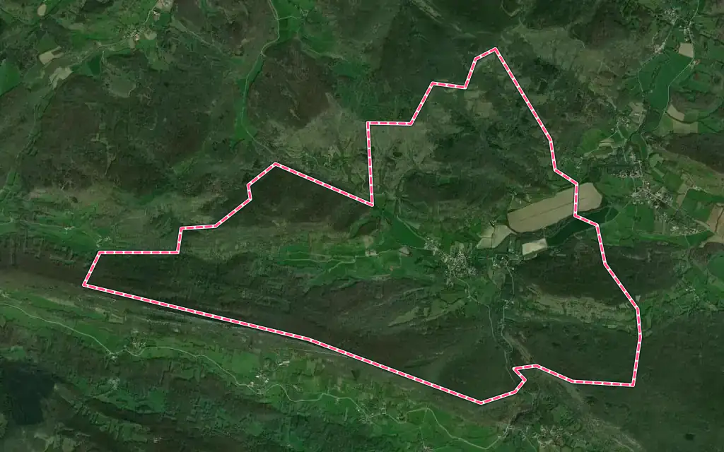 Vue satellite de Carla-de-Roquefort avec ses contours administratifs