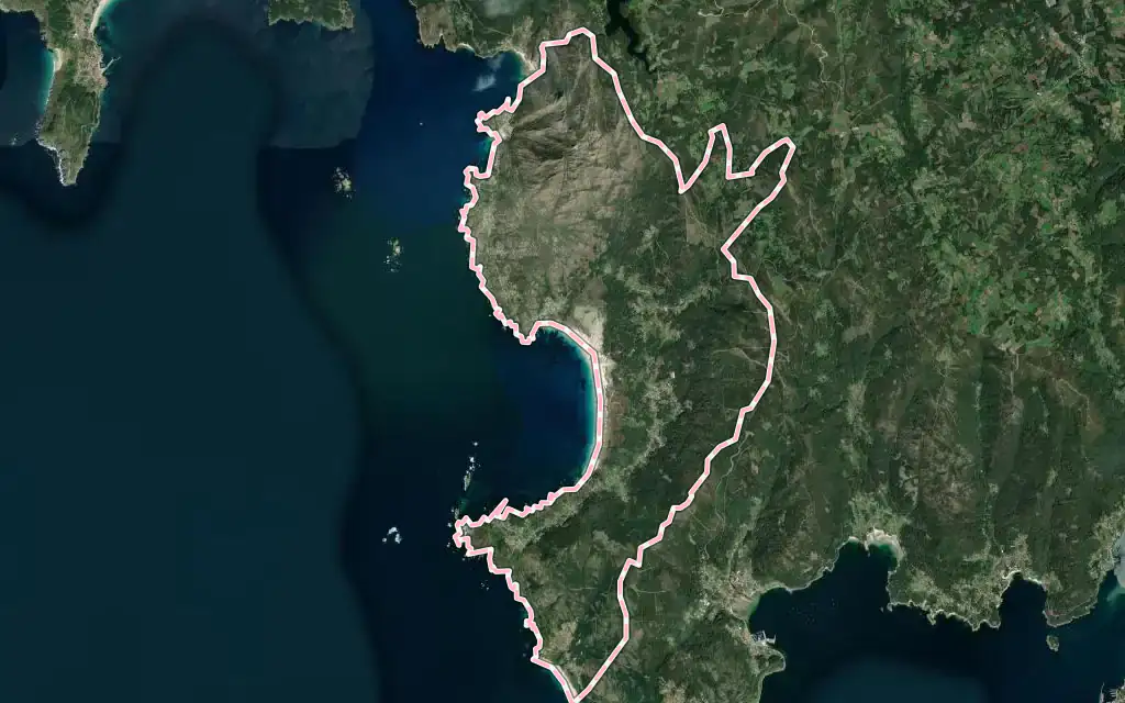 Vista satélite de Carnota con su contorno administrativo