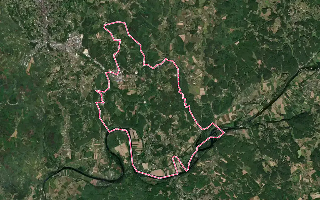Vue satellite de Carsac-Aillac avec ses contours administratifs