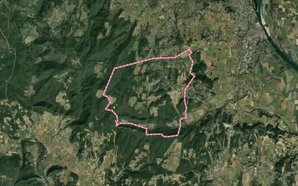 Vue satellite de Carsan avec ses contours administratifs