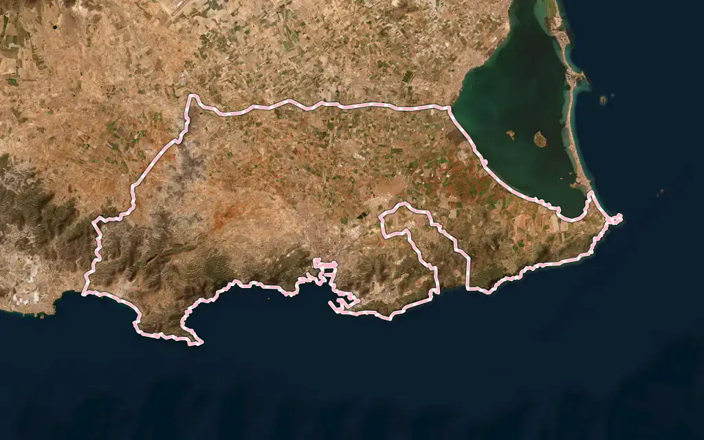 Vista satélite de Cartagena con su contorno administrativo