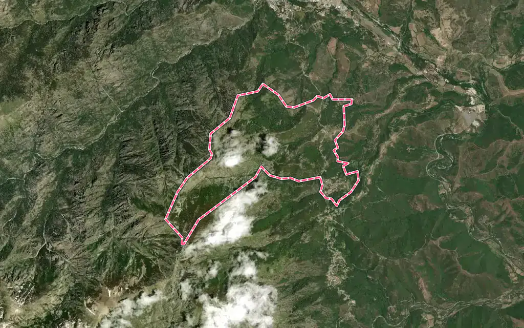 Vue satellite de Casanova avec ses contours administratifs