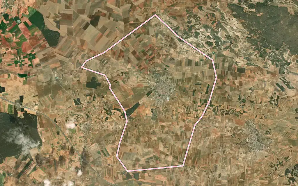 Vista satélite de Casas de Fernando Alonso con su contorno administrativo