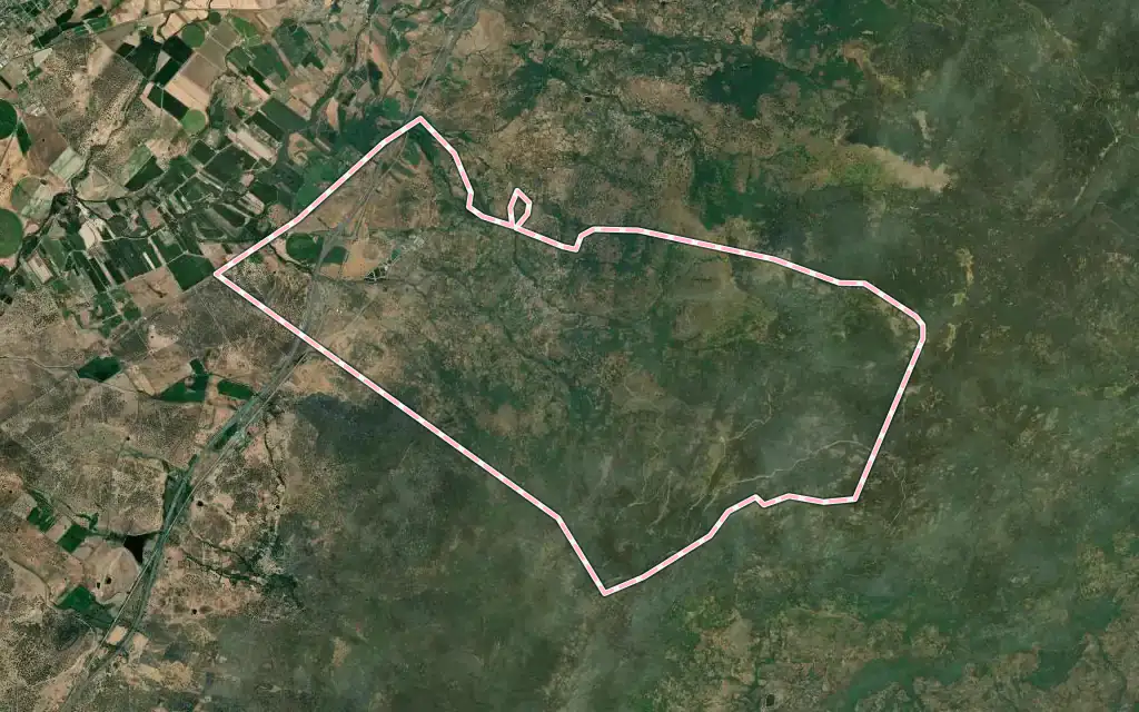 Vista satélite de Casas del Monte con su contorno administrativo