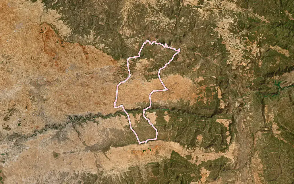 Vista satélite de Casas de Ves con su contorno administrativo