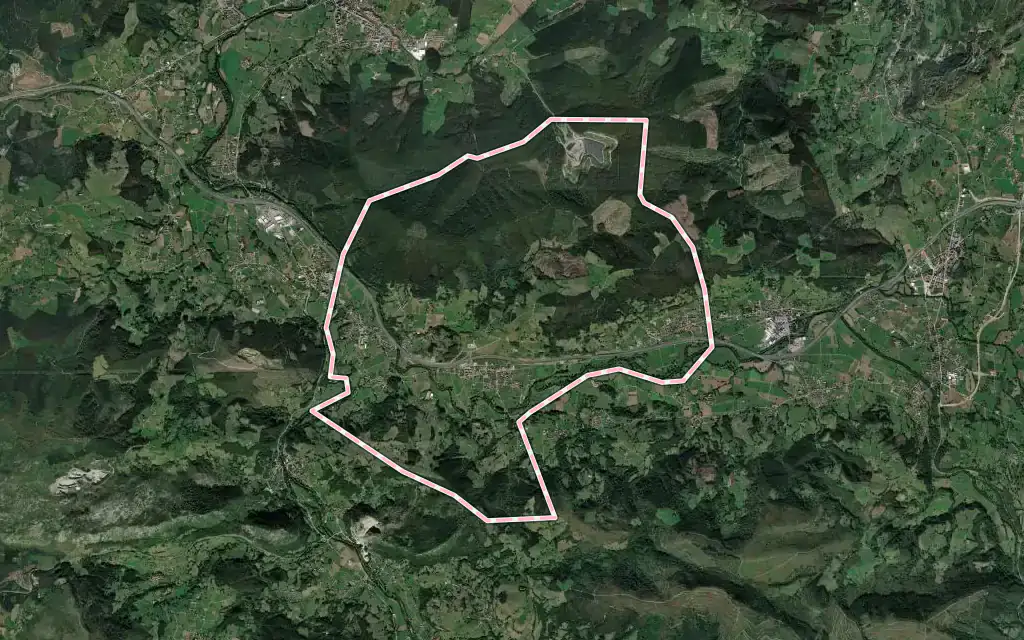 Vista satélite de Castañeda con su contorno administrativo