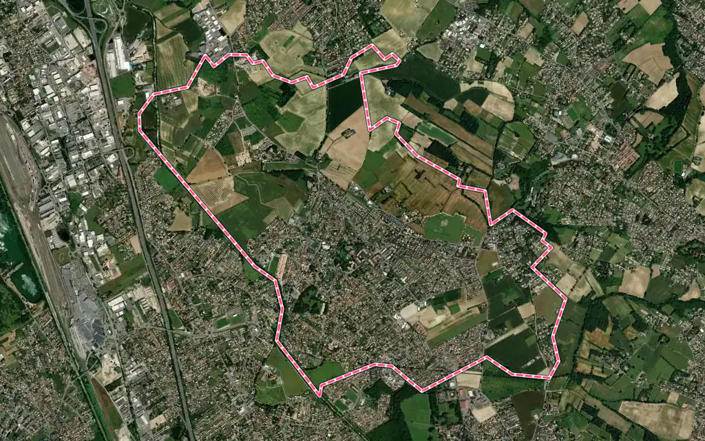 Vue satellite de Castelginest avec ses contours administratifs