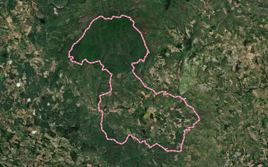 Vue satellite de Castelnau-de-Montmiral avec ses contours administratifs