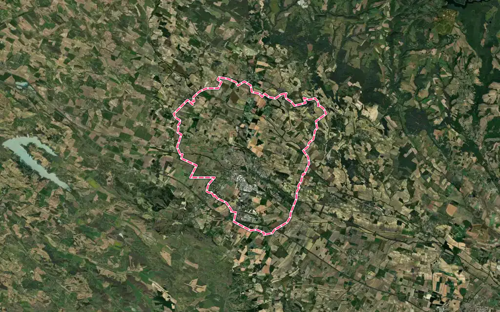 Vue satellite de Castelnaudary avec ses contours administratifs