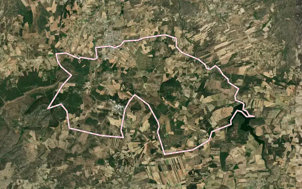 Vista satélite de Castelo Rodrigo con su contorno administrativo