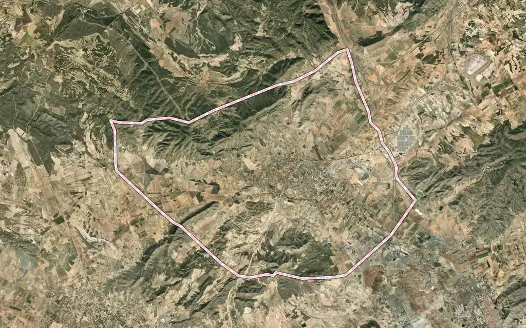 Vista satélite de Caudete con su contorno administrativo