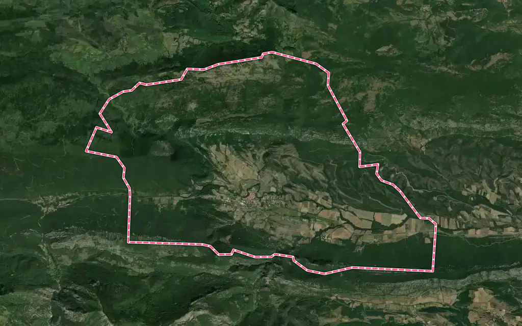 Vue satellite de Caudiès-de-Fenouillèdes avec ses contours administratifs