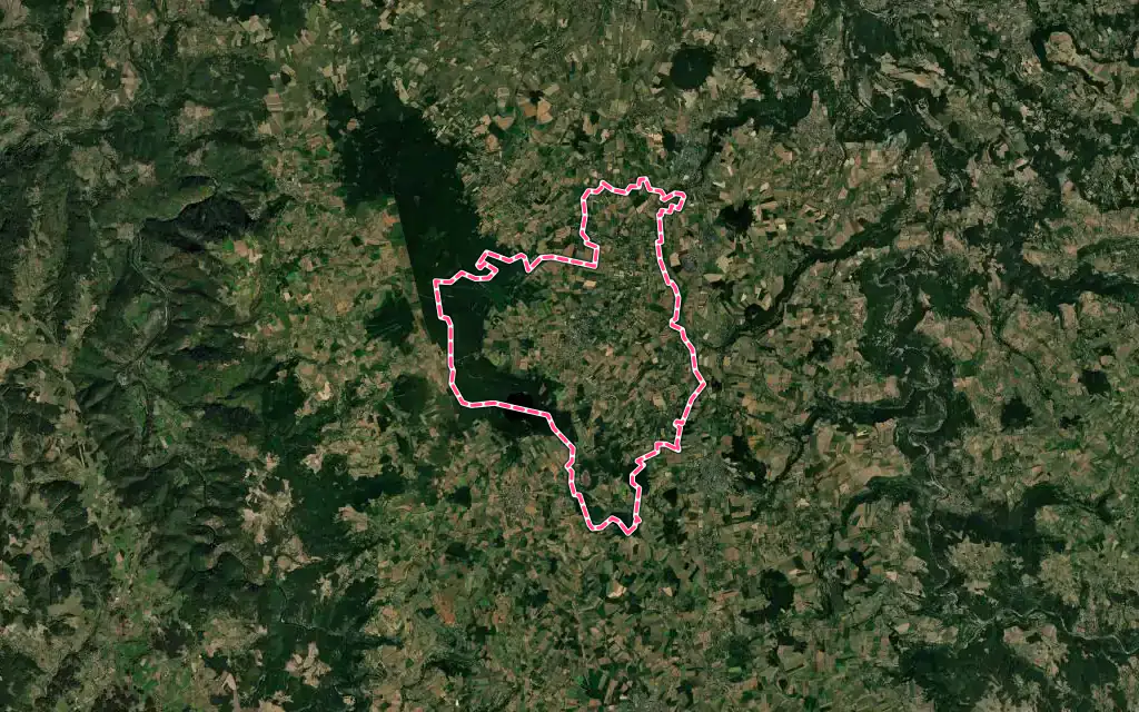 Vue satellite de Cayres avec ses contours administratifs