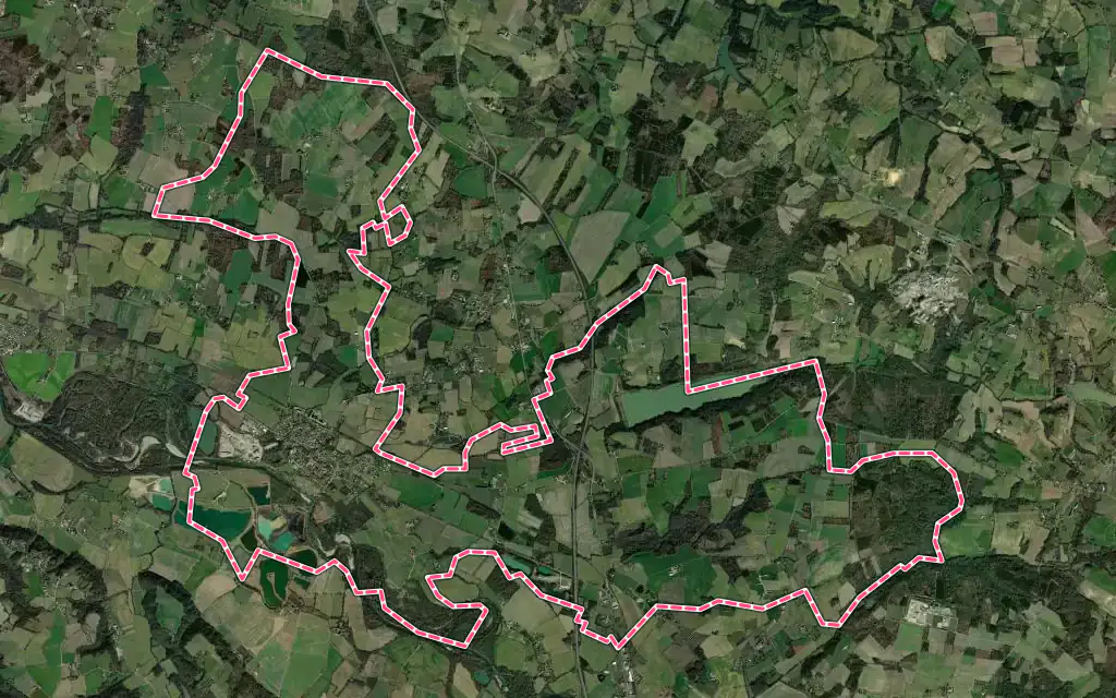 Vue satellite de Cazères-sur-l'Adour avec ses contours administratifs