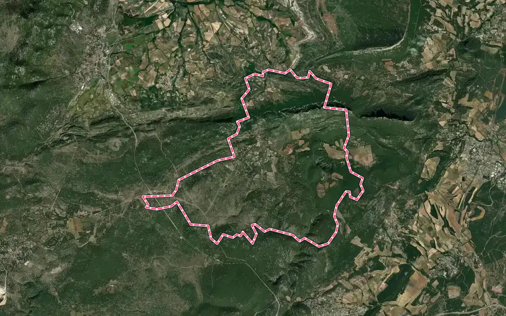 Vue satellite de Cazevieille avec ses contours administratifs