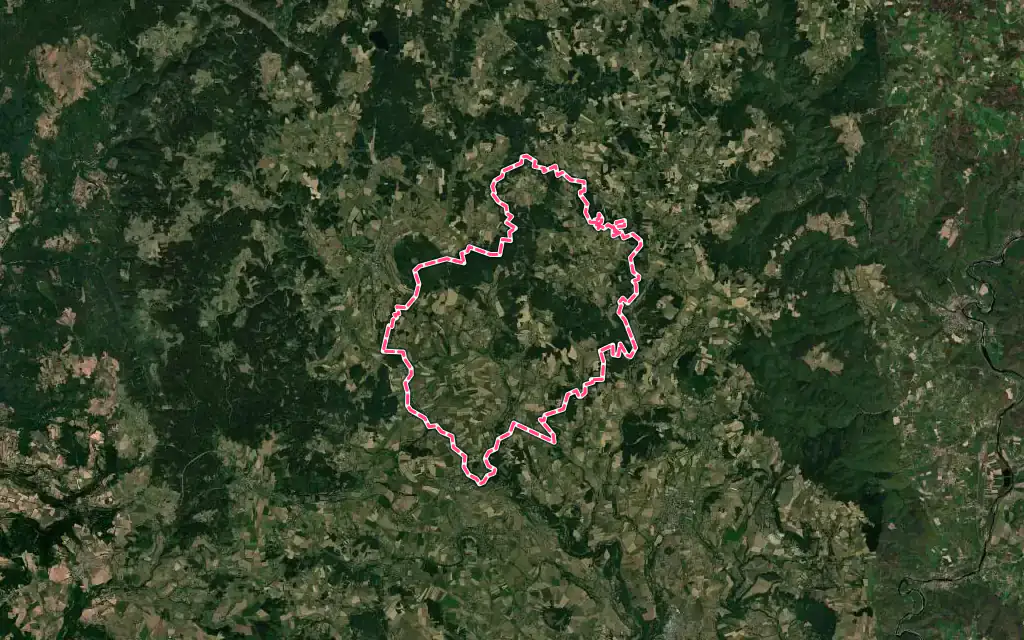 Vue satellite de Céaux-d'Allègre avec ses contours administratifs