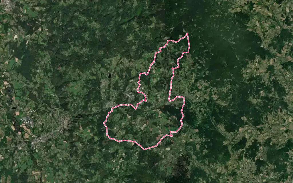 Vue satellite de Celles-sur-Durolle avec ses contours administratifs