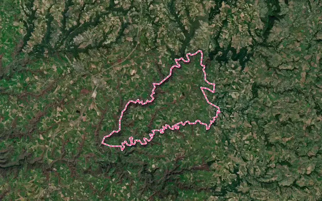 Vue satellite de Centrès avec ses contours administratifs