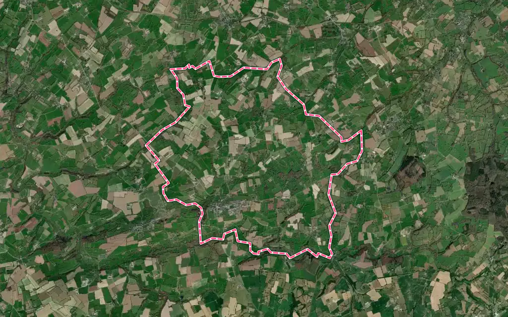 Vue satellite de Cerisy-la-Salle avec ses contours administratifs