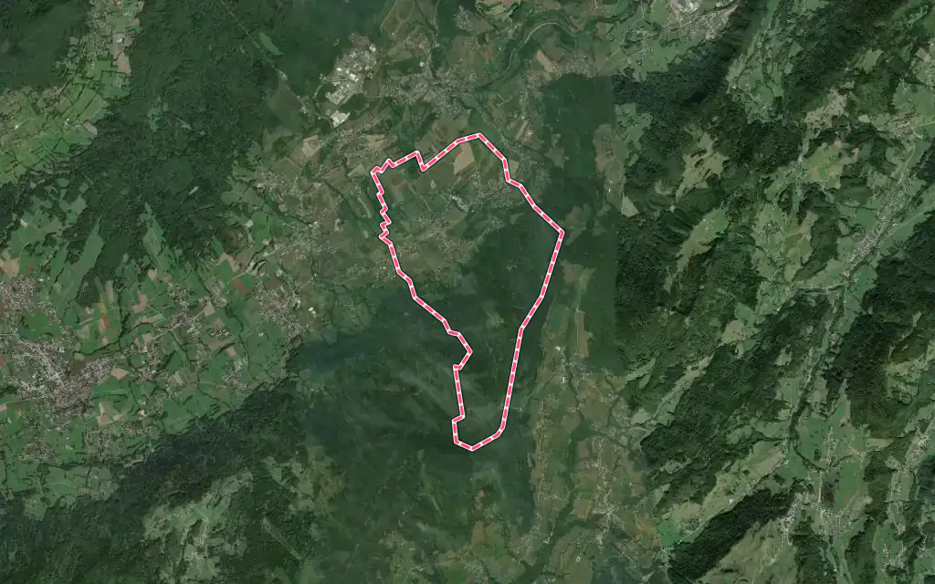 Vue satellite de Cervens avec ses contours administratifs