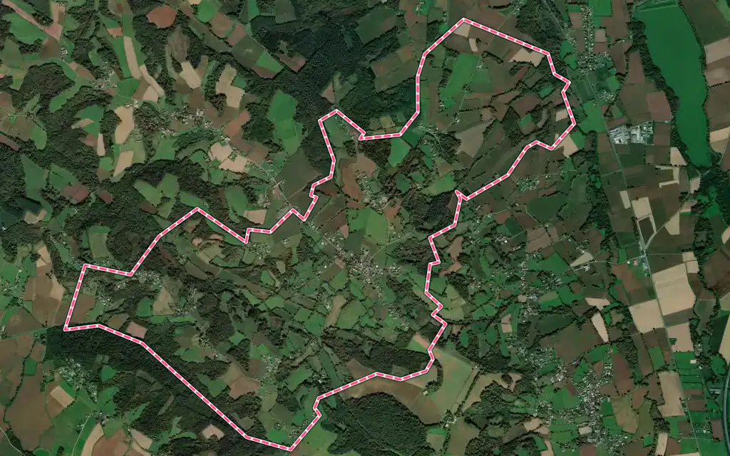 Vue satellite de Cescau avec ses contours administratifs