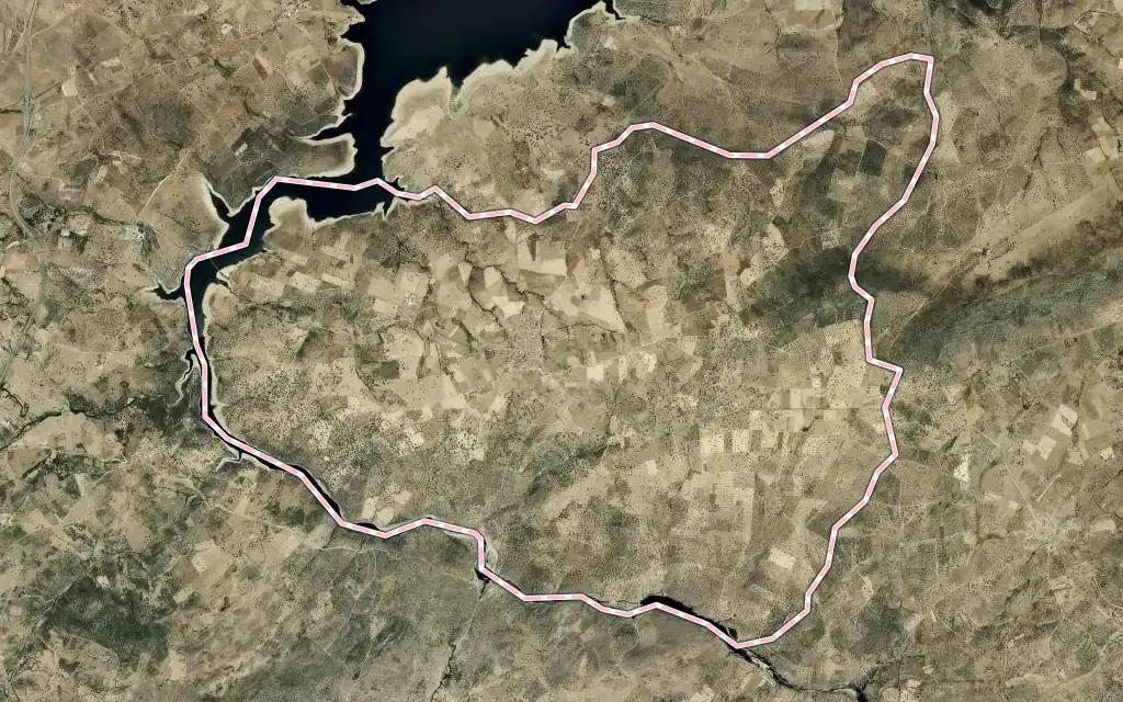 Vista satélite de Cespedosa de Tormes con su contorno administrativo