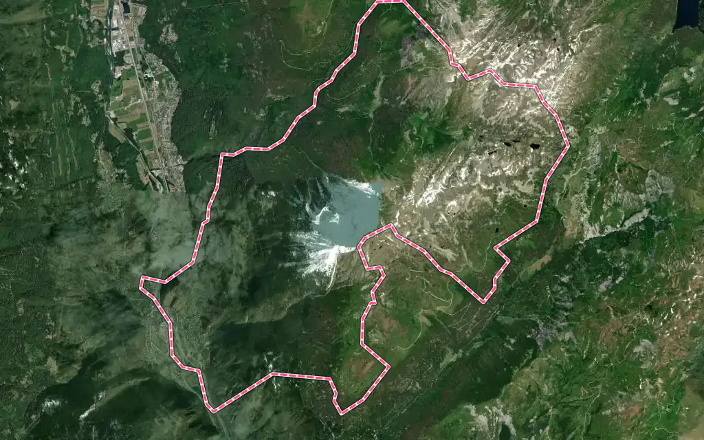 Vue satellite de Cevins avec ses contours administratifs