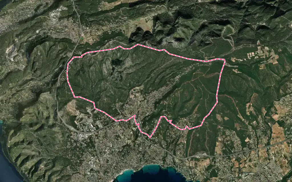 Vue satellite de Ceyreste avec ses contours administratifs