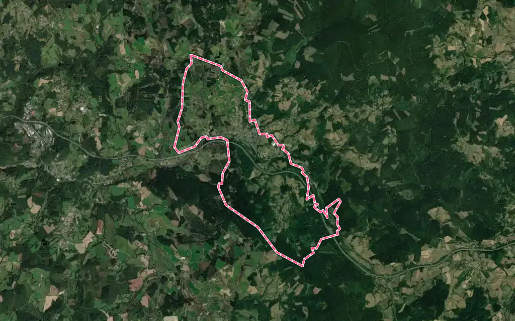 Vue satellite de Chabreloche avec ses contours administratifs