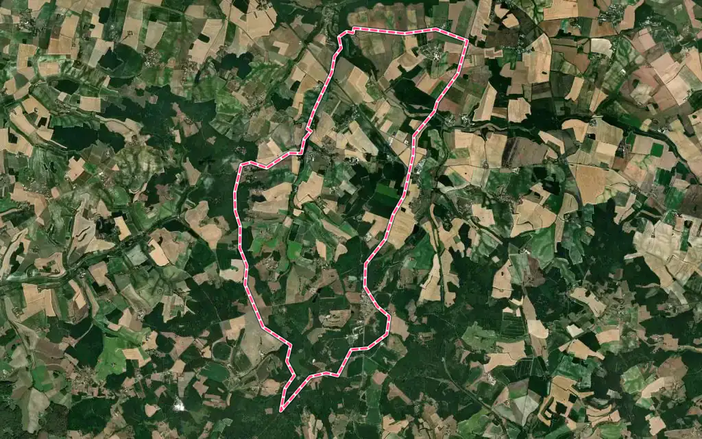 Vue satellite de Chadurie avec ses contours administratifs